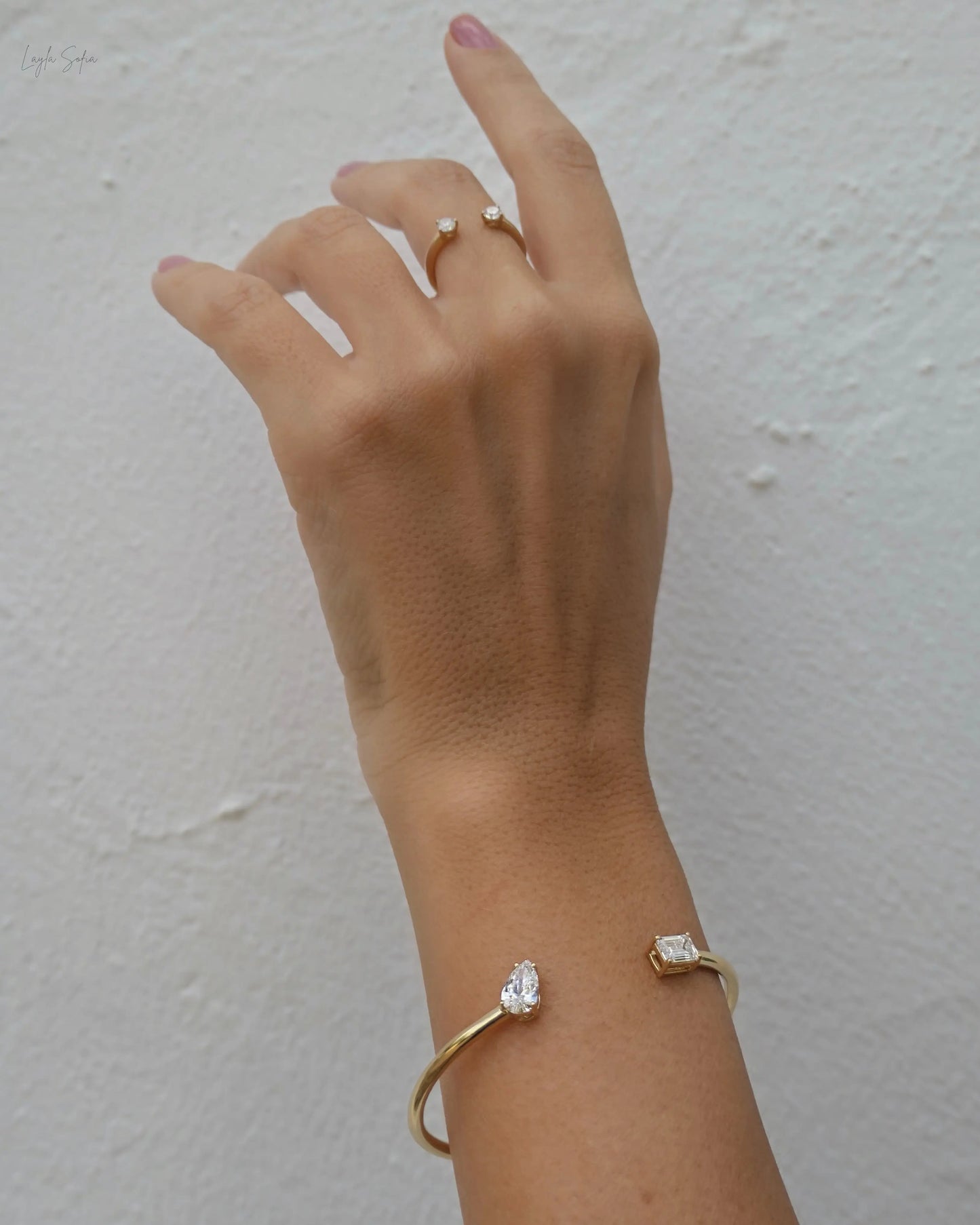 Customizable Open Cuff Bangle in 18K Gold with Lab-Grown Diamonds Layla Sofia